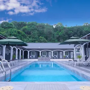  Rezort Cenang With Pool By Virgo Star